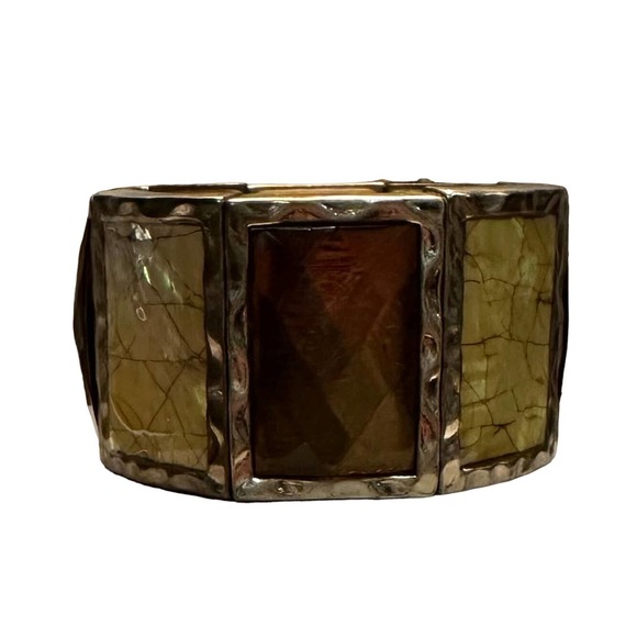 Gold Tone Genuine Mother Of Pearl Distressed Look Stretch Bracelet - Picture 1 of 6